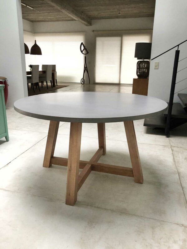 Mesa de comedor DELPHINUS