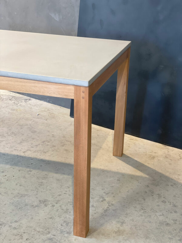 Mesa de comedor VOLGA - Imagen 2