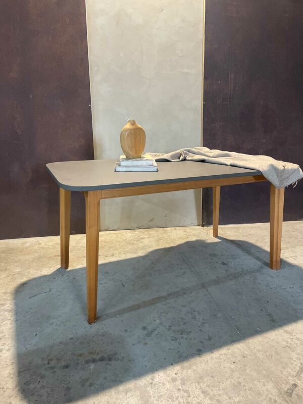 Mesa de comedor BAIKAL